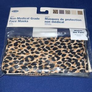 5 Pack face masks from Old Navy!